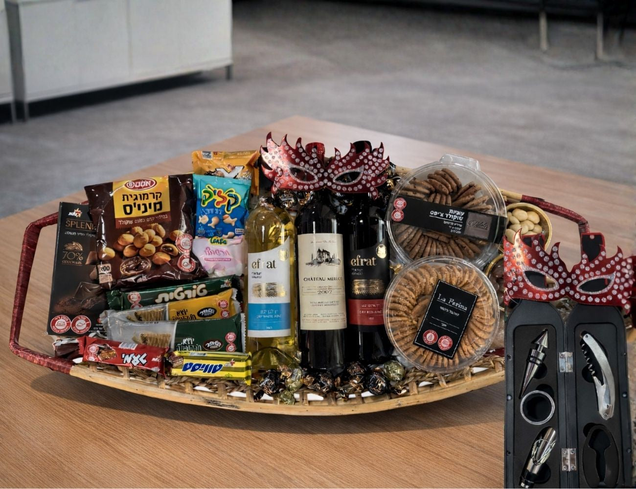 משלוח מנות ענק בהגזמה - בד״צ