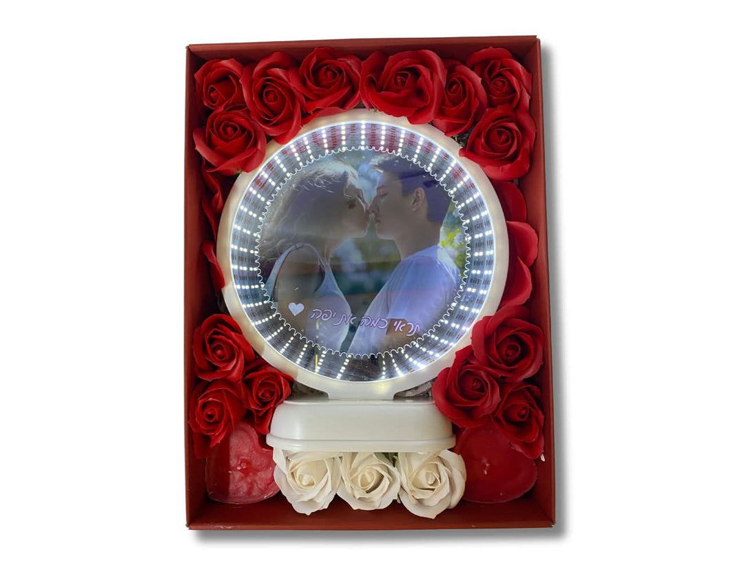 מראה עגולה / מארז ורדים מראת הפלא ❤️