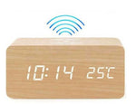 בהיר / ללא מארז שעון עץ דיגיטלי עם טעינה אלחוטית