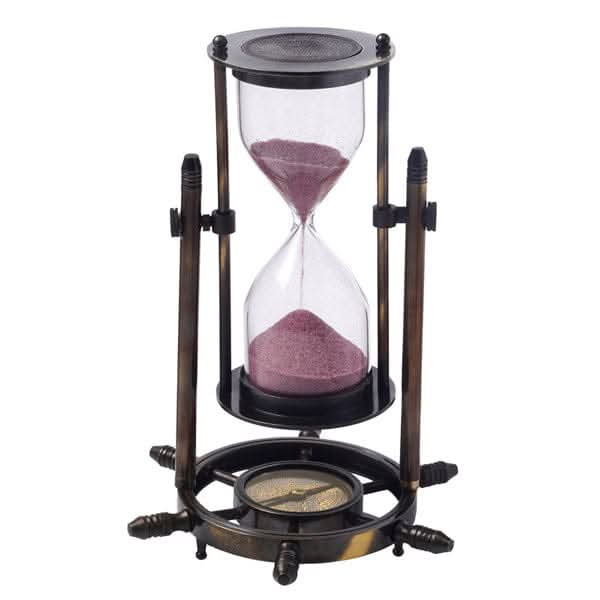 שעון חול עם מצפן